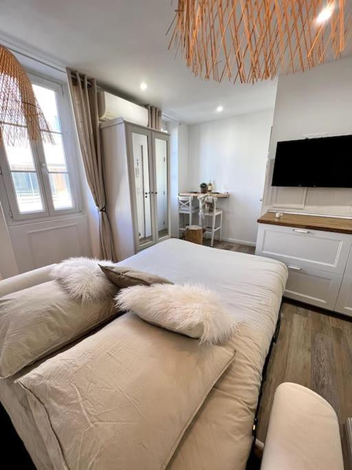 Studio 2 Neuf A 100M Des Plages Et De La Gare Сен-Рафаэль Экстерьер фото