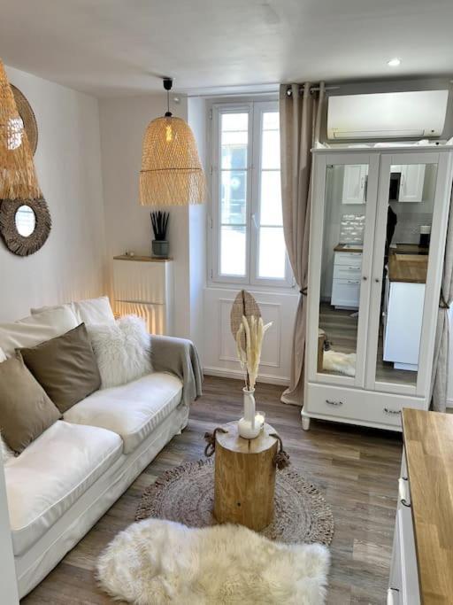 Studio 2 Neuf A 100M Des Plages Et De La Gare Сен-Рафаэль Экстерьер фото